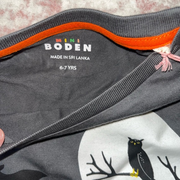 🛑SOLD Mini Boden NWT sz 6/7 Glow in dark Halloween shirt - Picture 4 of 4